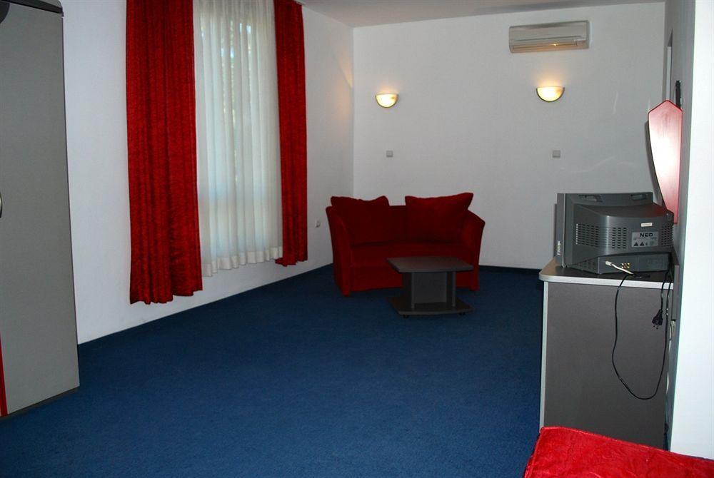 City Mark Hotel Warna Exterior foto
