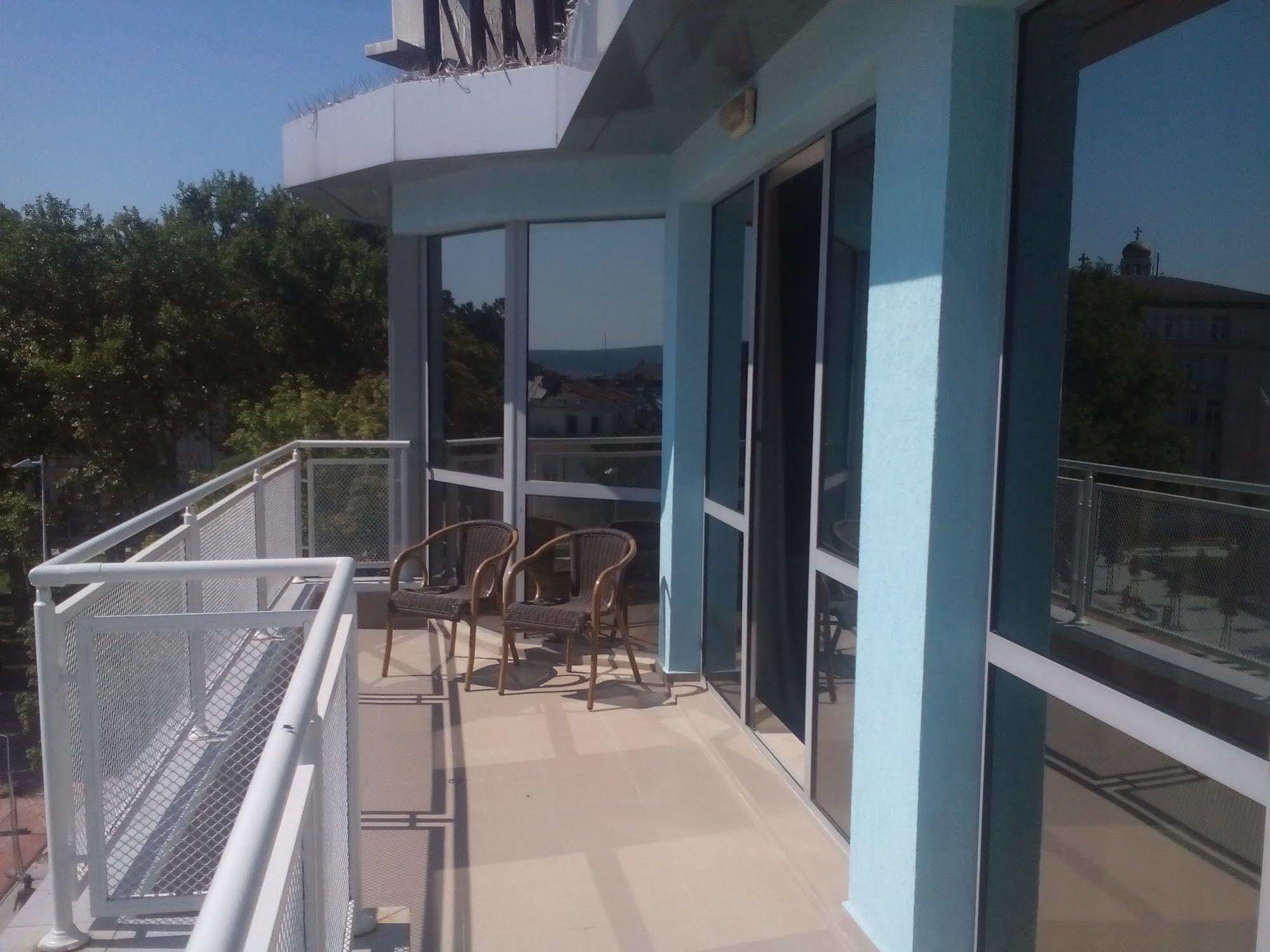City Mark Hotel Warna Exterior foto